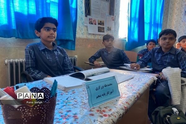 دانش‌آموزان بافقی مسئولیت اداره یک روز مدارس را به عهده داشتند