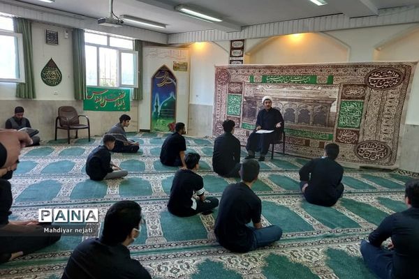 برگزاری جلسات جهاد تبیین در دبیرستان امام علی(ع) یک رودهن