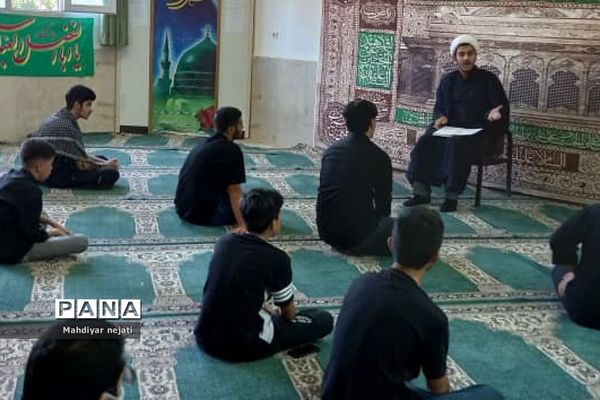 برگزاری جلسات جهاد تبیین در دبیرستان امام علی(ع) یک رودهن
