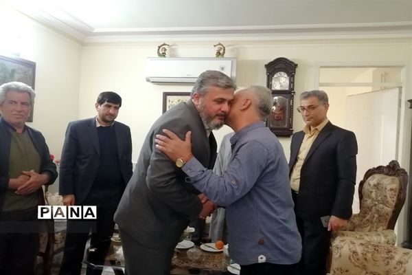 دیدار مسئولان صفادشت با خانواده‌های شهدا و جانبازان در پنجشنبه‌های شهدایی