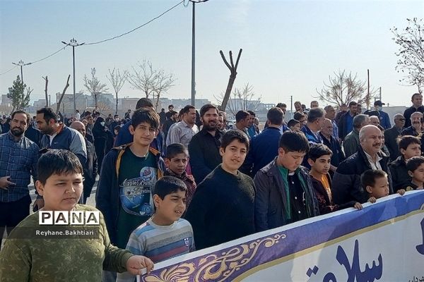 پیاده‌روی خانوادگی در روستاهای پاکدشت