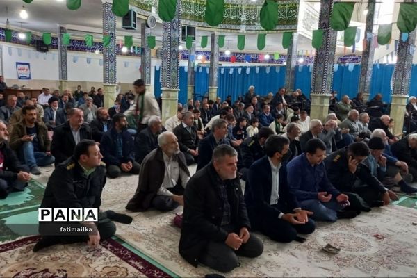 تقدیر از فرهنگیان منتخب و دانش‌آموز برگزیده‌ در شهرستان فیروزکوه