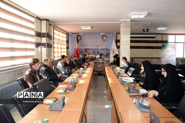 برگزاری جلسه شورای آموزش و پرورش در شهرستان فیروزکوه