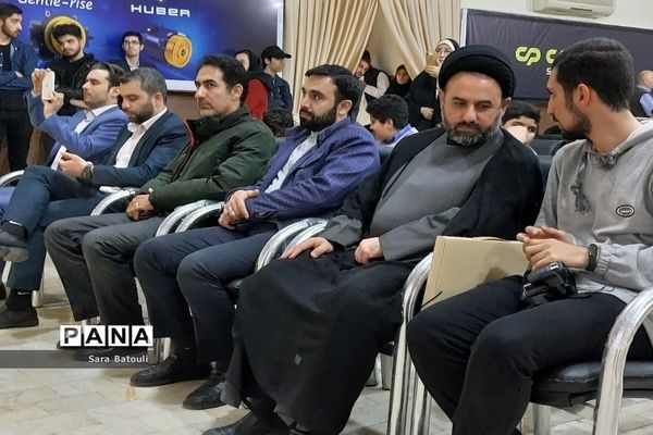 مراسم تجلیل از اعضای اهل قلم شهر تهران
