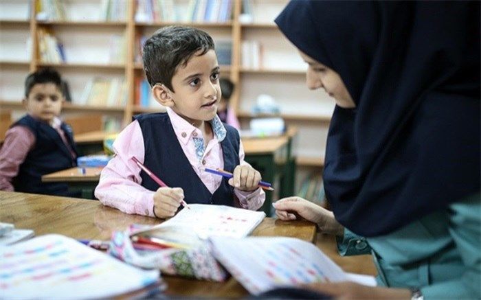 رسالت معلمان و نومعلمان ایجاد یک بستر اجتماعی برای دانش‌آموزان است