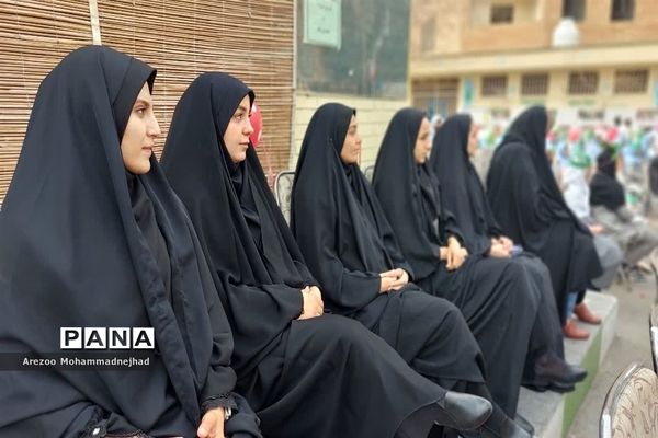 کاشت نهال به‌مناسبت روز درختکاری در مدرسه خدیجه شهرستان قرچک