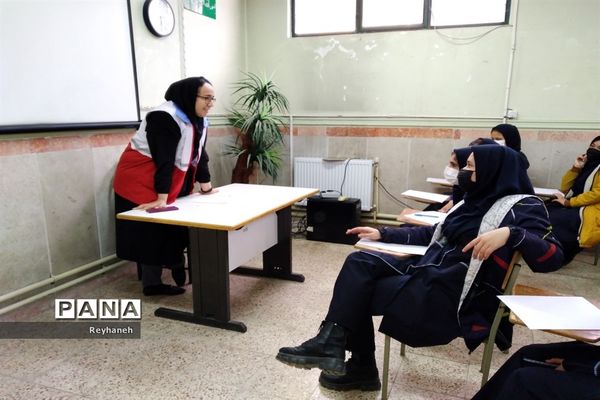 برگزاری طرح دادرس در دبیرستان عدالت شهر جوادآباد