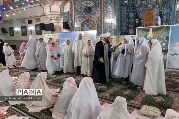 مراسم جشن تکلیف دانش‌آموزان دختر با نیازهای ویژه