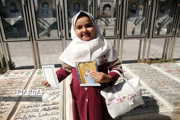 اولین اقامه نماز جماعت دختران نو‌تکلیف دبستان عالیه جبروتی یک ناحیه یک یزد