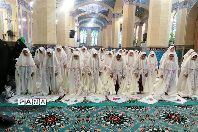 اولین اقامه نماز جماعت دختران نوتکلیف دبستان عالیه جبروتی یک ناحیه یک یزد