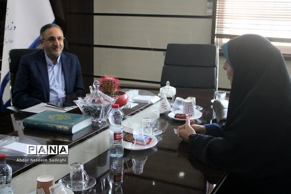 سومین روز فعالیت ستاد ارتباطات مردمی سفر ریاست جمهوری در آموزش و پرورش استان بوشهر