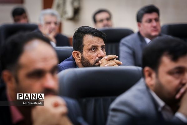 نشست هم‌اندیشی قرارگاه جهادی گام دوم انقلاب