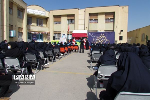 جشن نیکوکاری در دبیرستان دخترانه شاهد قهرمان ایزدی ناحیه 3 شیراز