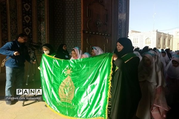 برگزاری جشن تکلیف دختران مدارس غیردولتی نواحی چهارگانه شیراز در حرم مطهر شاهچراغ(ع)