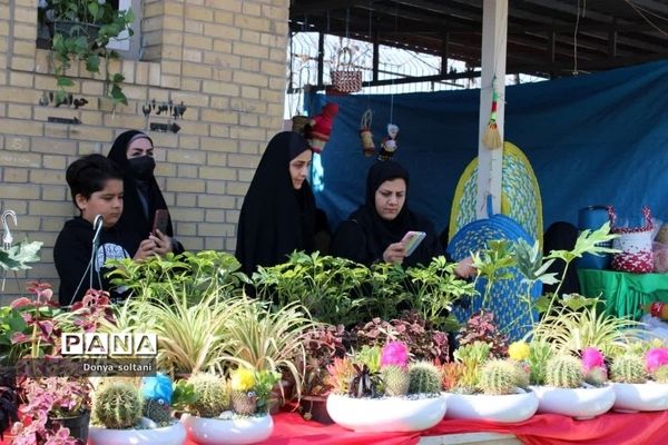 جشنواره معجزه طبیعت در ناحیه یک بهارستان