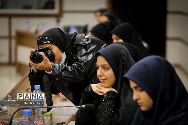 بازدید و آموزش ده‌ها دانش‌آموز خبرنگار از خبرگزاری پانا در هفته تربیتی