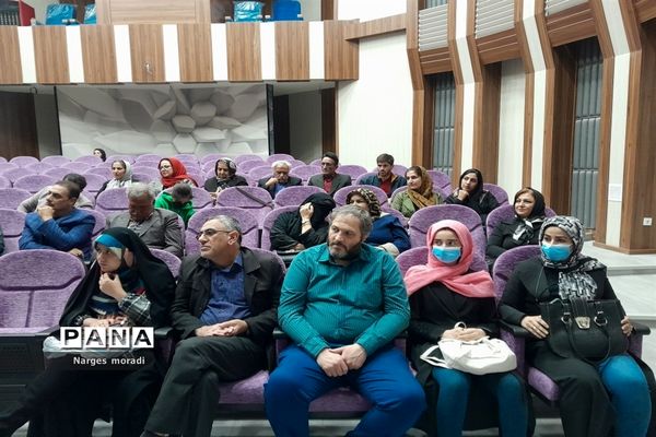 آیین رونمایی از کتاب‌های نویسندگان صفادشت