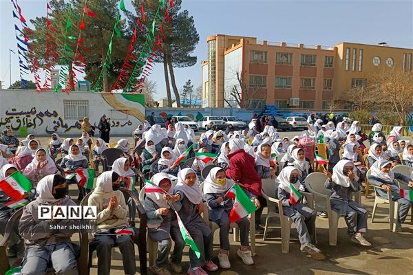 آیین جشن نیکوکاری در مدرسه حاجیه نوری ملارد