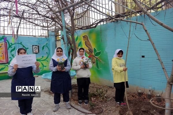 روز درختکاری  و کاشت گل و درخت توسط دانش‌آموزان مدارس ملارد