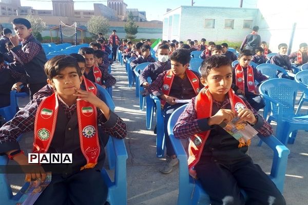 برگزاری مراسم نمادین جشن نیکوکاری در دبستان بهشت فردوس ابرکوه