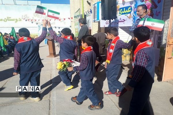 برگزاری مراسم نمادین جشن نیکوکاری در دبستان بهشت فردوس ابرکوه