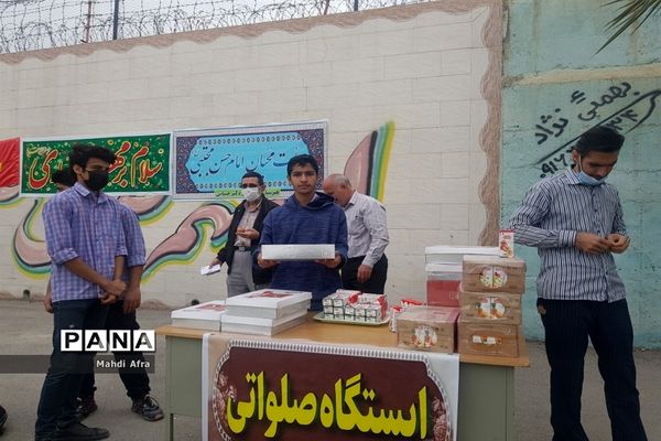 برپایی ایستگاه صلواتی ویژه نیمه شعبان توسط دانش‌آموزان هنرستان کاردانش دکتر حسابی بهبهان