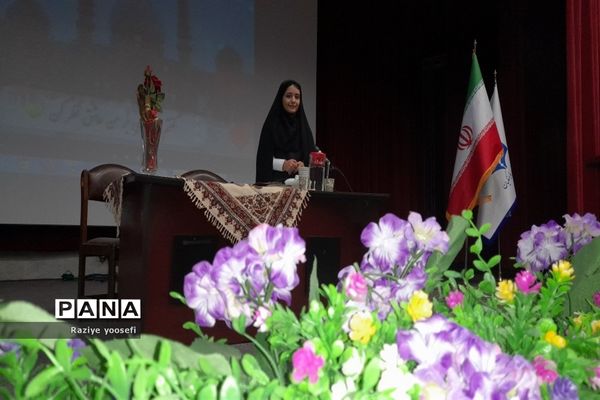 دانشجو معلمان پردیس نسیبه تهران میزبان پرچم متبرک حرم امام حسین (ع) شدند