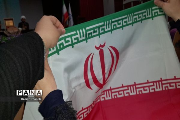 دانشجو معلمان پردیس نسیبه تهران میزبان پرچم متبرک حرم امام حسین (ع) شدند