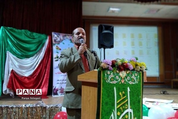 آیین تجلیل از برگزیدگان مسابقه «فرزندان انقلاب» در شهرستان قرچک