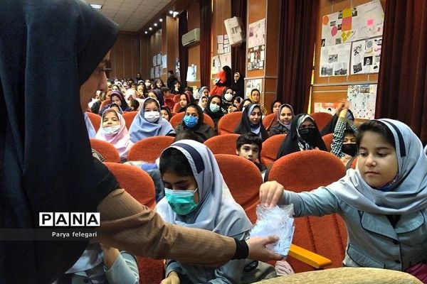 آیین تجلیل از برگزیدگان مسابقه «فرزندان انقلاب» در شهرستان قرچک