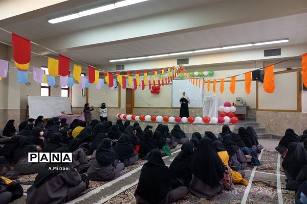 استقبال سالروز میلاد منجی عالم بشریت در مدارس