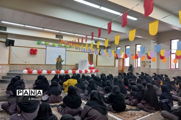 استقبال سالروز میلاد منجی عالم بشریت در مدارس