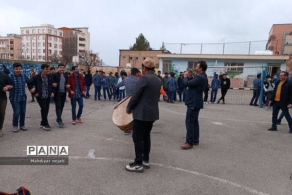 جشن‌نیمه شعبان در دبیرستان شهید بهشتی رودهن