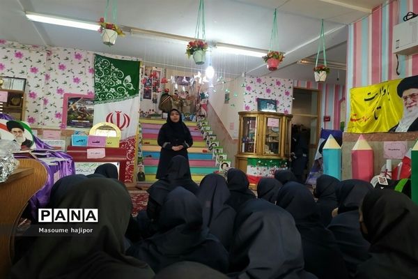 جشن نیمه شعبان در دبیرستان نوشین بختیاری بخش جوادآباد