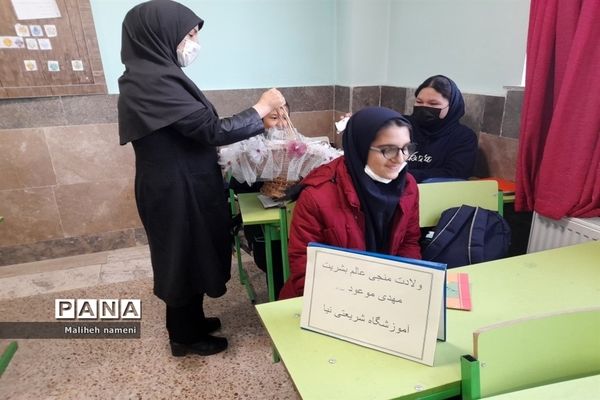 برپایی جشن نیمه شعبان در مدارس چهاردانگه