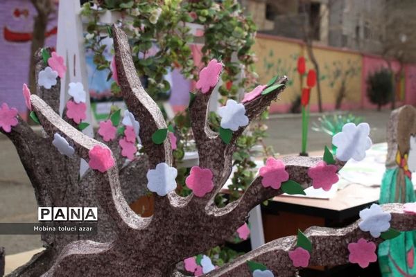 گرامیداشت روز درختکاری در ناحیه یک بهارستان