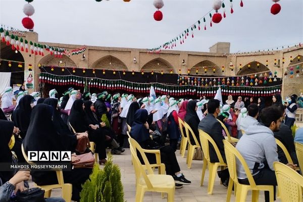 تجلیل از معاونان پرورشی و مربیان تربیتی مدارس فشافویه