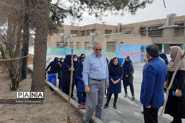 گرامیداشت روز درختکاری در دبیرستان حدیث کسا ناحیه یک شهرری