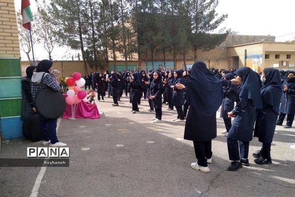 برگزاری جشن نیمه شعبان در دبیرستان عدالت شهر جوادآباد