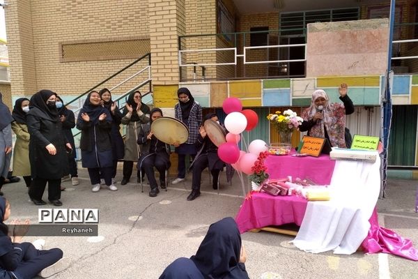 برگزاری جشن نیمه شعبان در دبیرستان عدالت شهر جوادآباد