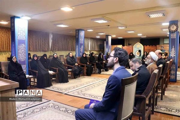 دیدار و تجلیل از مربیان فعال اتحادیه انجمن‌های اسلامی دانش‌آموزی آذربایجان شرقی