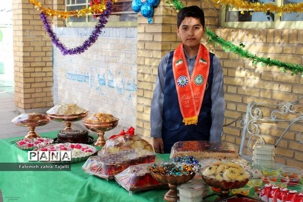 نواختن زنگ درختکاری در مدرسه گلستان شهرستان سمنان-2