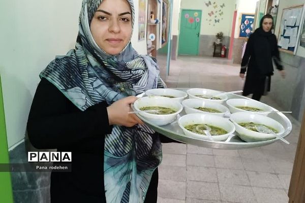 جشن‌نیمه شعبان و عید امید در مدارس رودهن