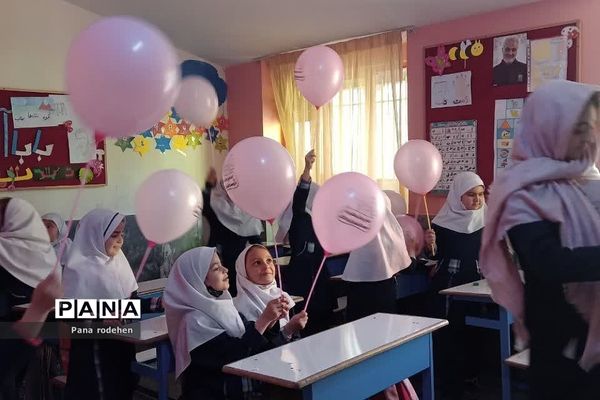 جشن‌نیمه شعبان و عید امید در مدارس رودهن