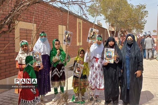 مراسم کاشت نهال در روز درختکاری در مدارس فشافویه
