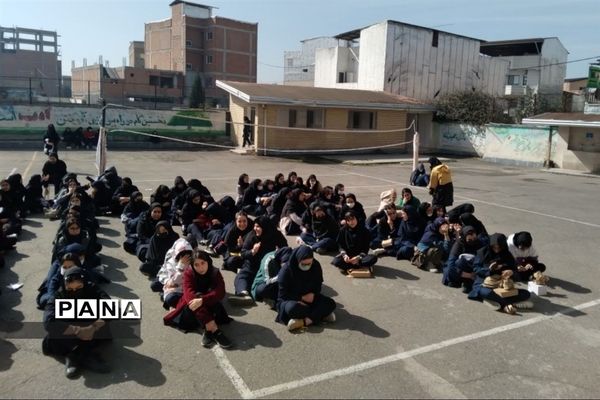 جشن میلاد امام زمان در هنرستان شاهد قائمشهر