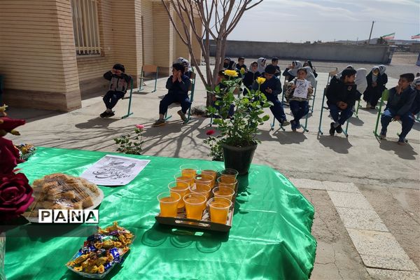 جشن میلاد امام زمان(عج) در مدرسه لقمان حکیم شهرستان خاتم