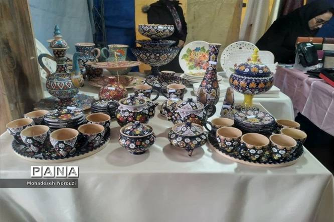 نمایشگاه صنایعدستی و محصولات اقوام و عشایر ایرانی در اسلامشهر