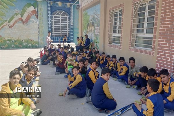 جشن نیمه شعبان در مدرسه شهید دهستانی بافق