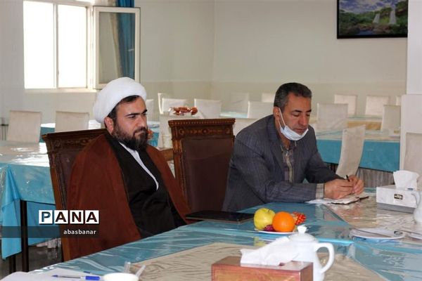 تقدیر از فعالان عرصه تربیتی مدارس شهرستان فیروزکوه